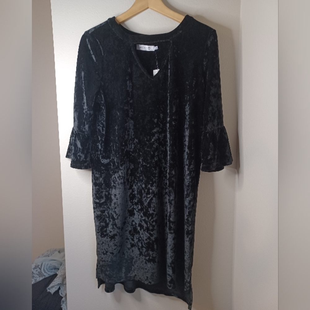 NWT Billy T Black Velvet Dress